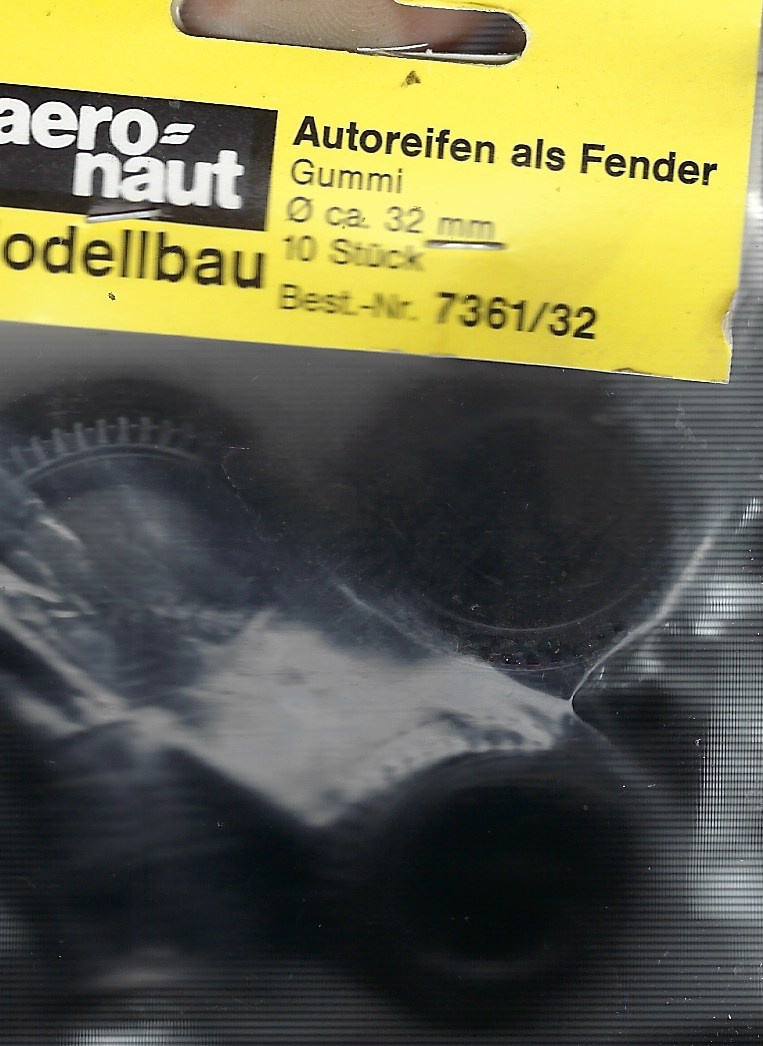 AUTOREIFEN/FENDER  (/) 32mm